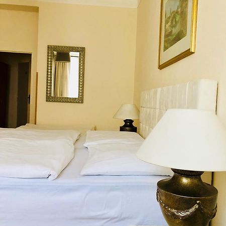 Hotel Mira Inn Prag Dış mekan fotoğraf