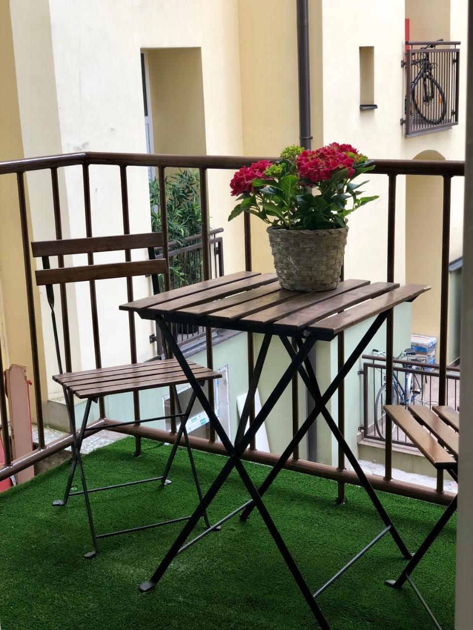 Hotel Mira Inn Prag Dış mekan fotoğraf
