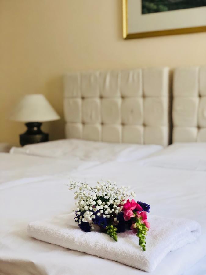 Hotel Mira Inn Prag Dış mekan fotoğraf