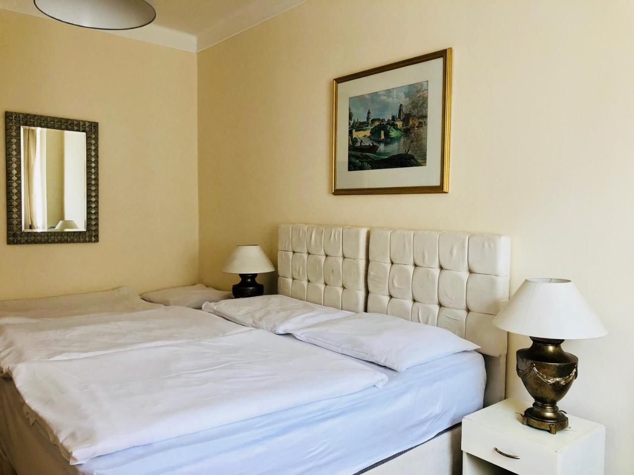 Hotel Mira Inn Prag Dış mekan fotoğraf