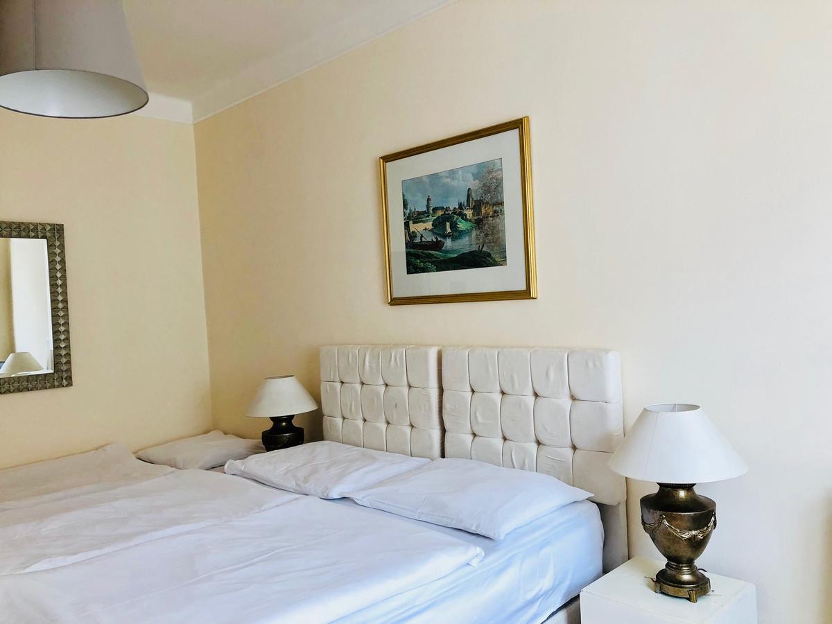 Hotel Mira Inn Prag Dış mekan fotoğraf