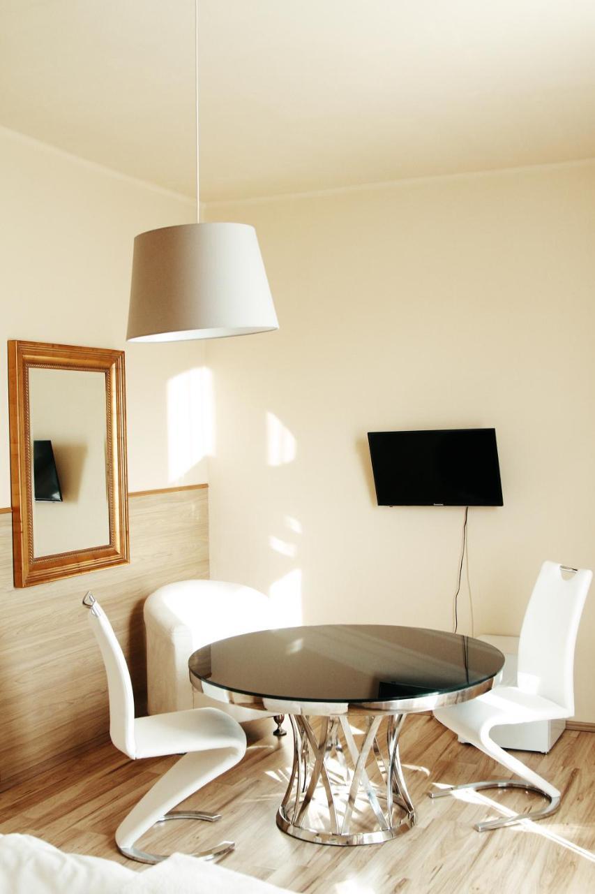 Hotel Mira Inn Prag Dış mekan fotoğraf