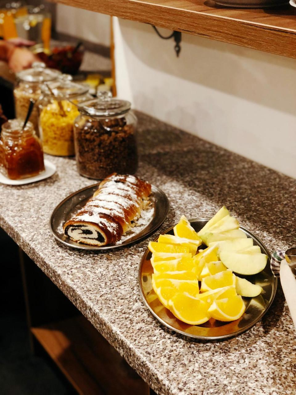 Hotel Mira Inn Prag Dış mekan fotoğraf